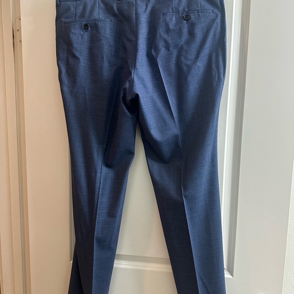 Men’s Hugo Boss Slim fit suit in blue size 44R - Picture 10 of 15